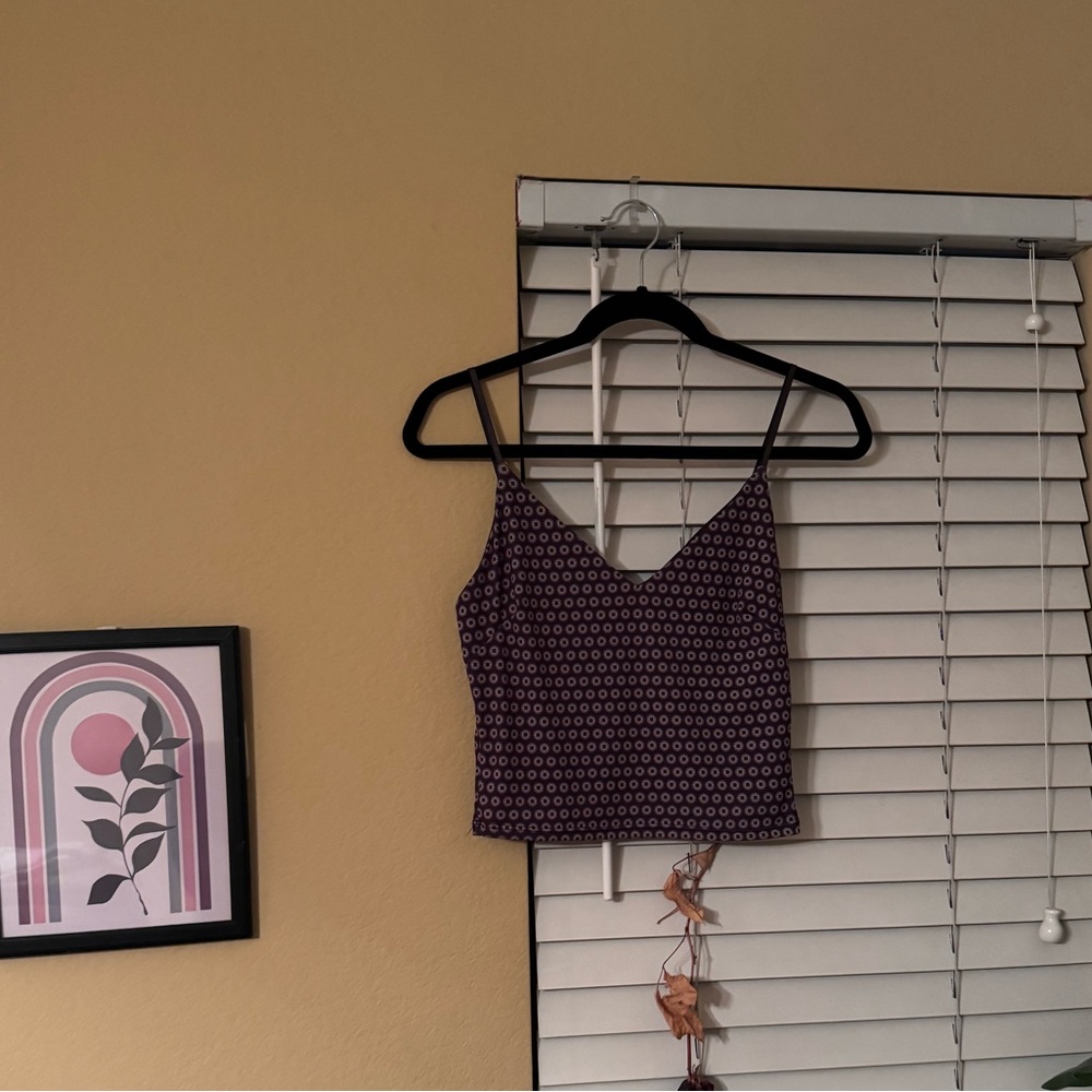 Fitted spaghetti strap crop top